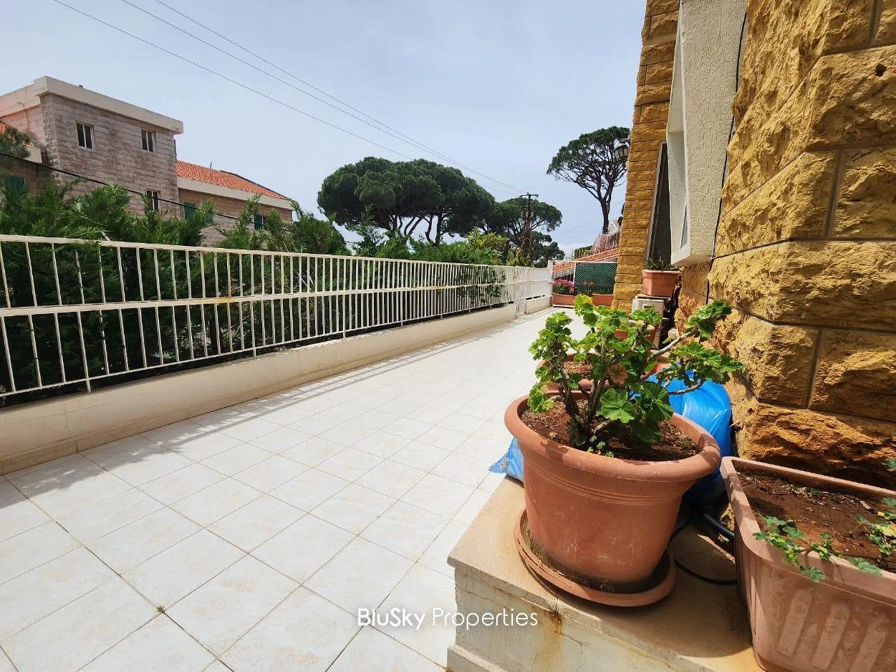 Apartment 240m² Terrace for Sale in Baabdat — الصورة 5