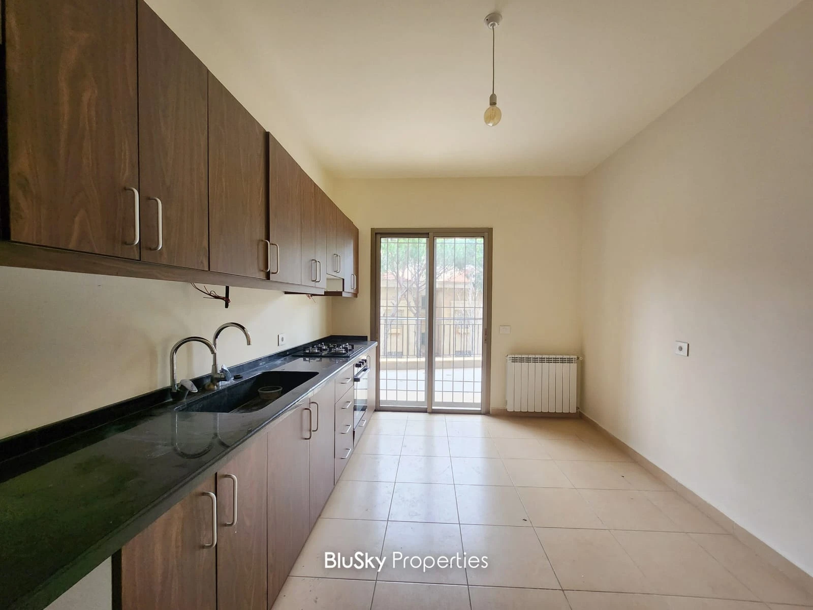 Apartment 240m² with Terrace for Sale or Rent in Baabdat — photo 3