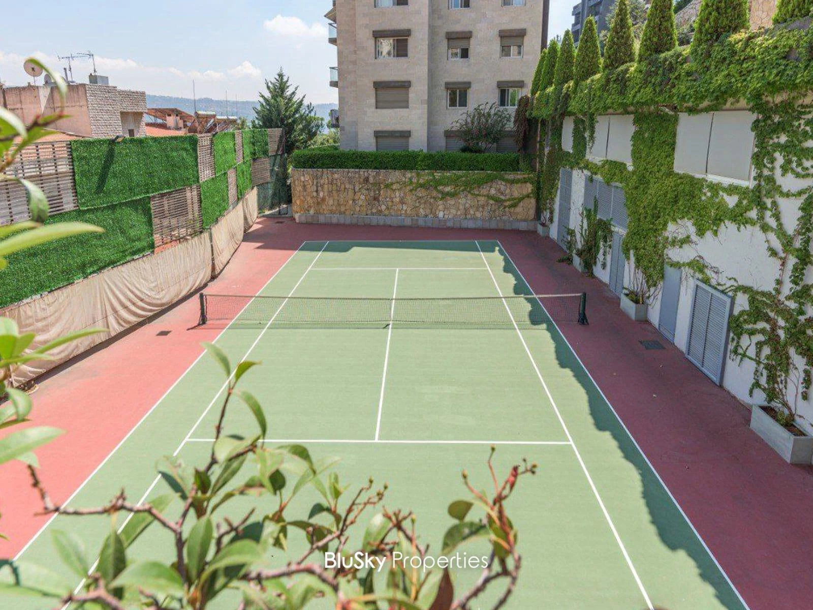Apartment 250m² Terrace for Rent in Baabdat — الصورة 3