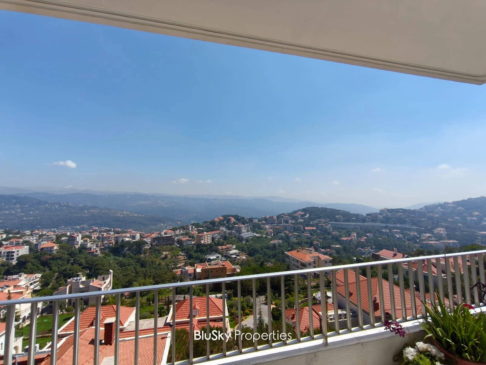 Apartment 250m² with Mountain View for Sale in Baabdat — الصورة 3