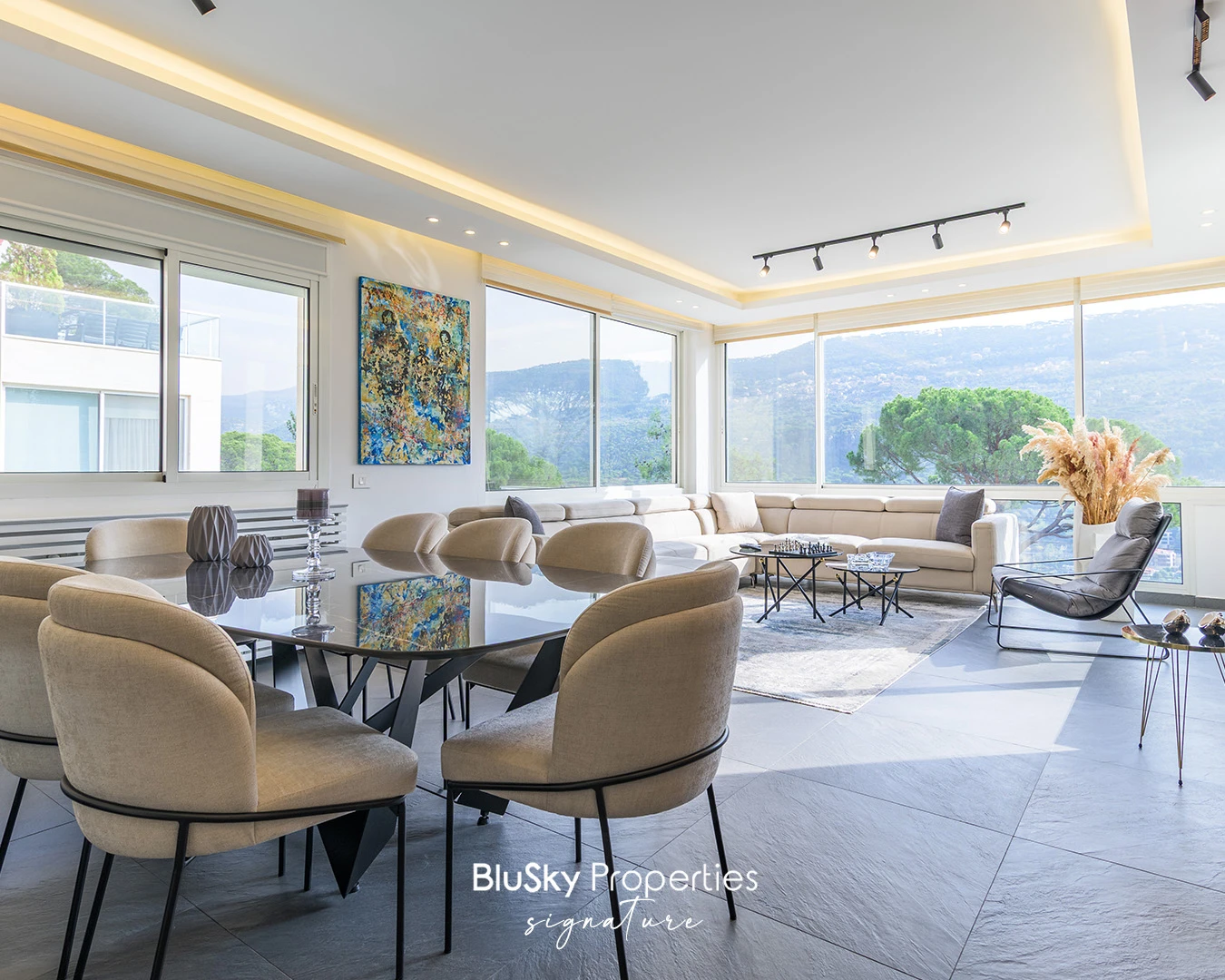 Apartment 250m² Terrace for Sale in Baabdat