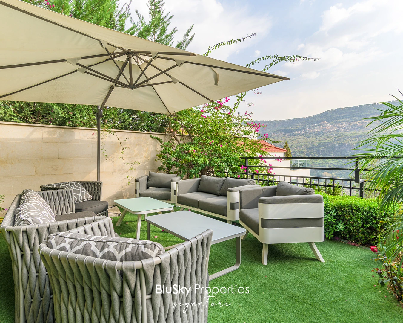 Apartment 250m² Terrace for Sale in Baabdat — الصورة 3