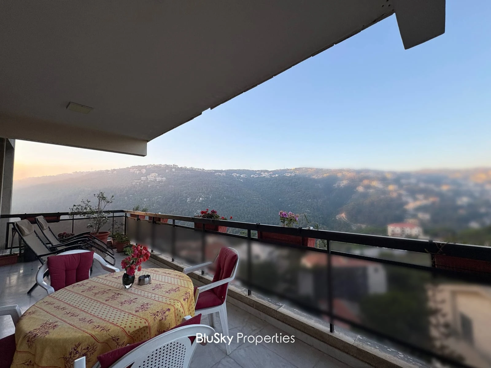 Apartment 260m² for Rent in Baabdat — الصورة 2