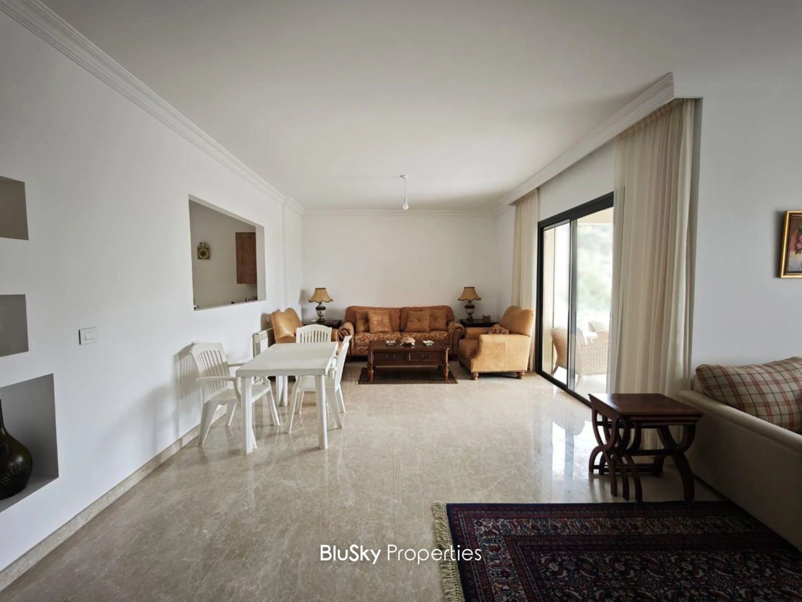 Apartment 260m² Mountain View for Sale or Rent in Baabdat — photo 3