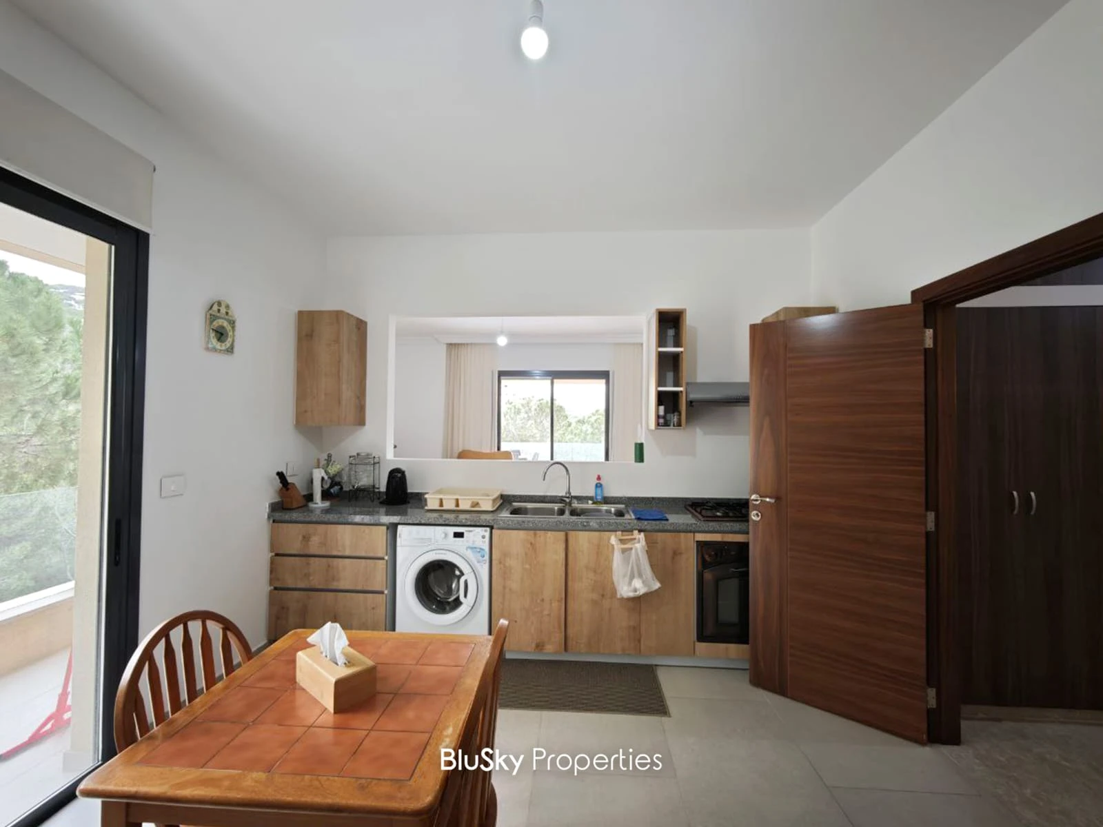Apartment 260m² Mountain View for Sale or Rent in Baabdat — photo 5