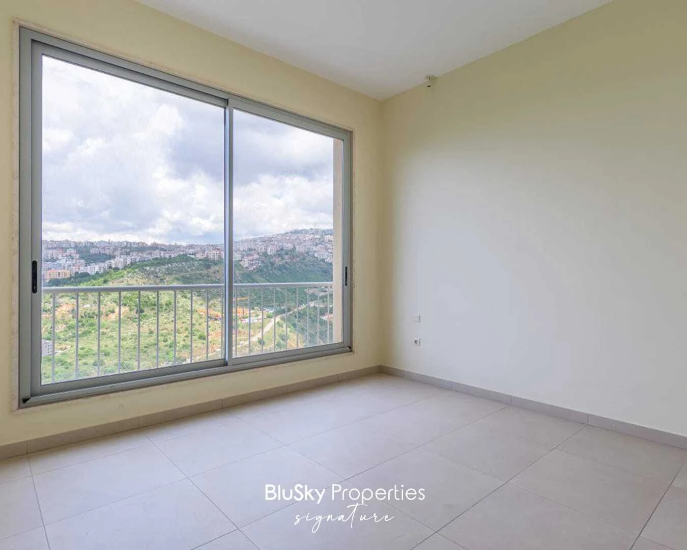 Apartment 266m² City View for Rent in Baabda — الصورة 5