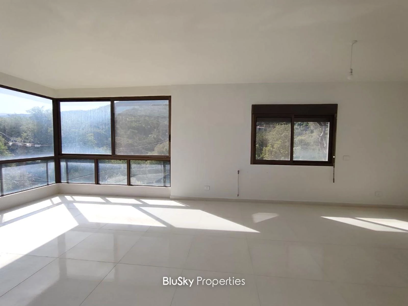Duplex 288m² Terrace for Sale in Baabdat — الصورة 4