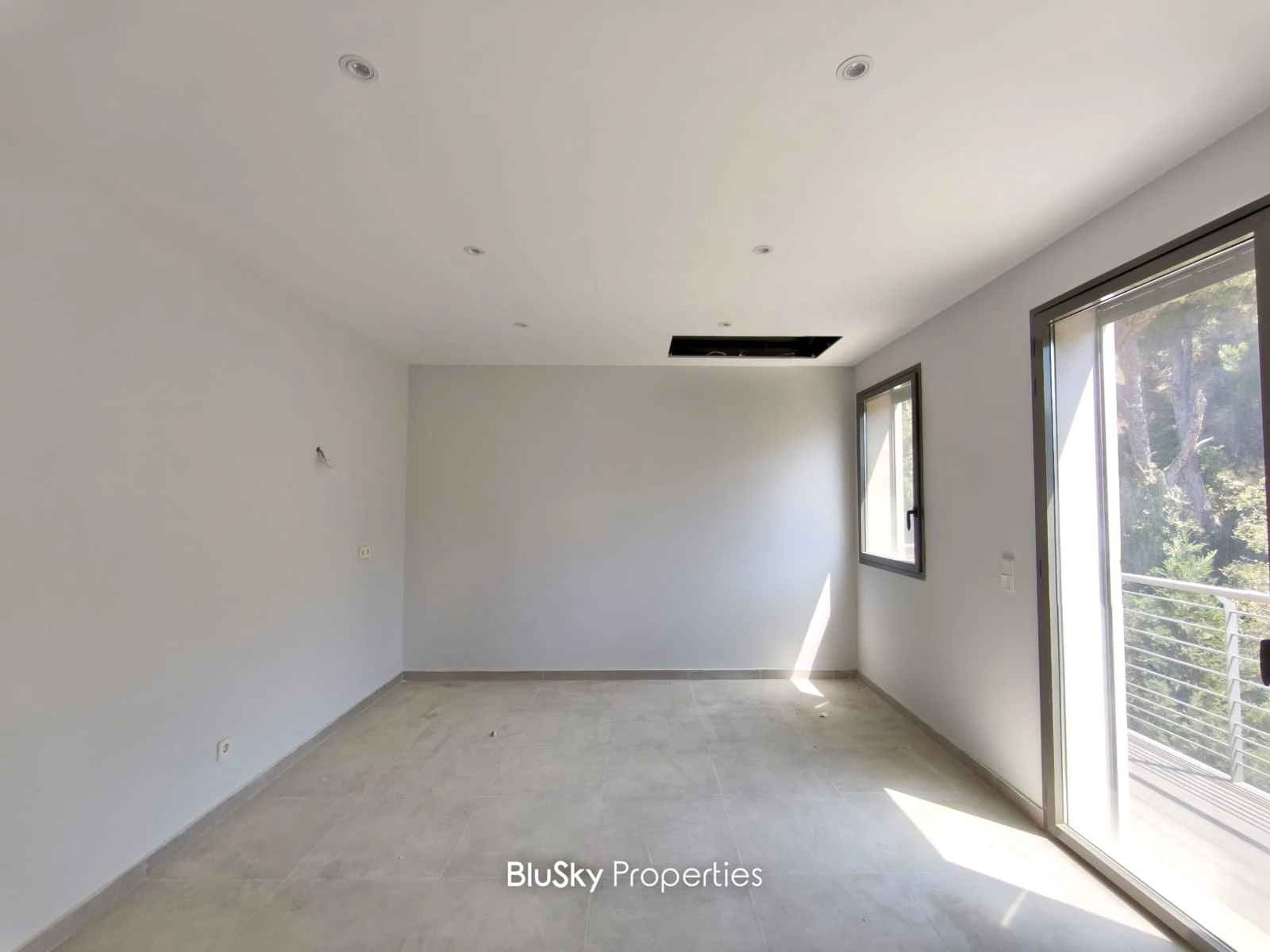 Duplex 305m² with Mountain View for Sale in Baabdat — photo 5