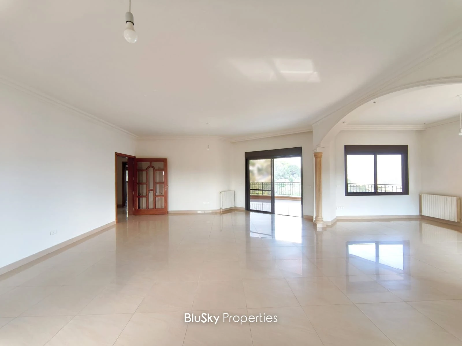 Apartment 325m² for Rent in Baabdat