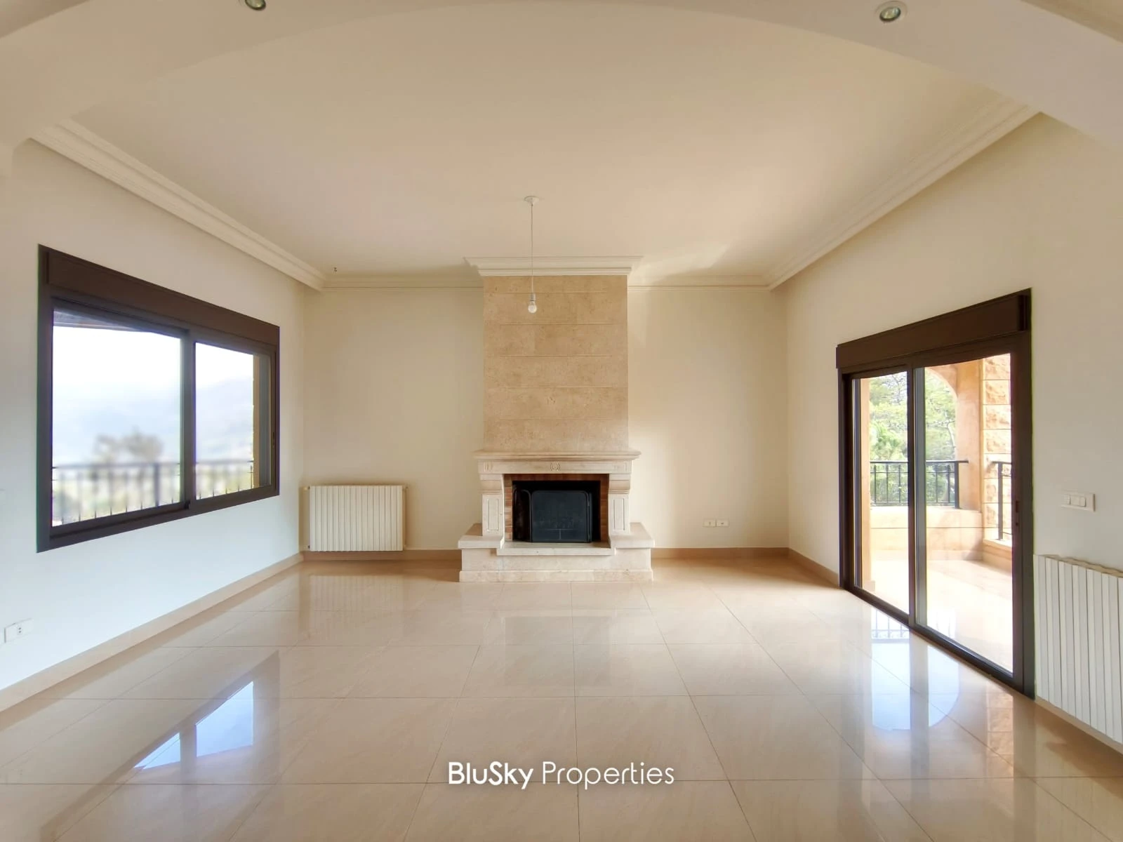 Apartment 325m² for Rent in Baabdat — الصورة 3