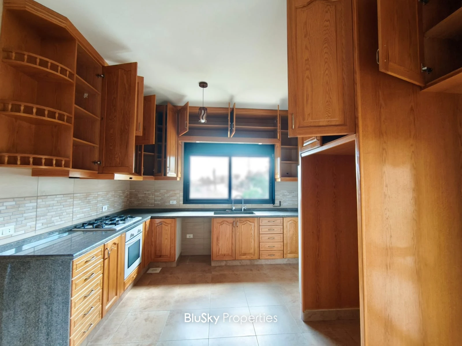 Apartment 325m² for Rent in Baabdat — الصورة 4