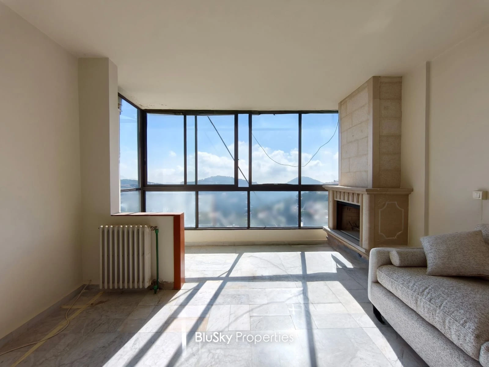 Apartment 330m² with Mountain View for Sale in Baabdat — الصورة 2