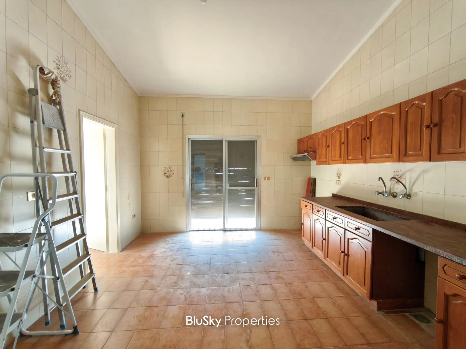 Apartment 330m² with Mountain View for Sale in Baabdat — الصورة 5
