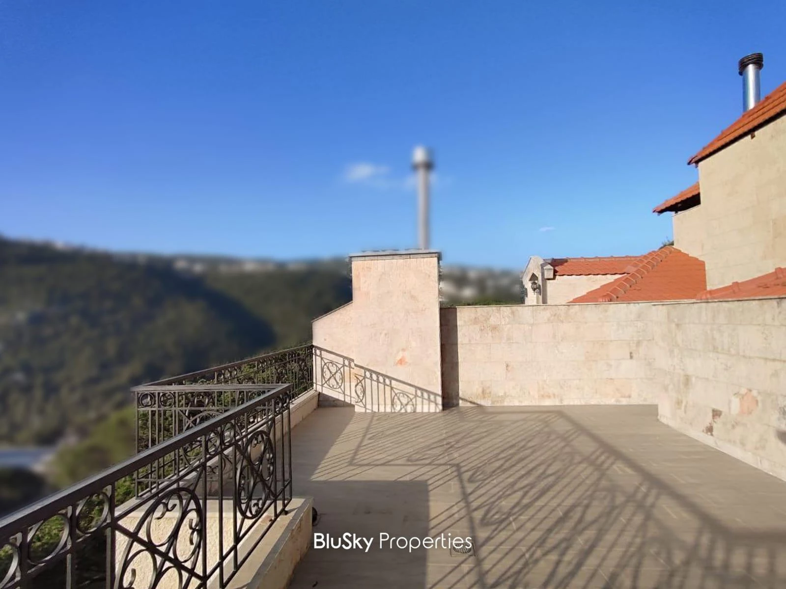 Duplex 350m² Balcony for Rent in Baabdat — الصورة 2