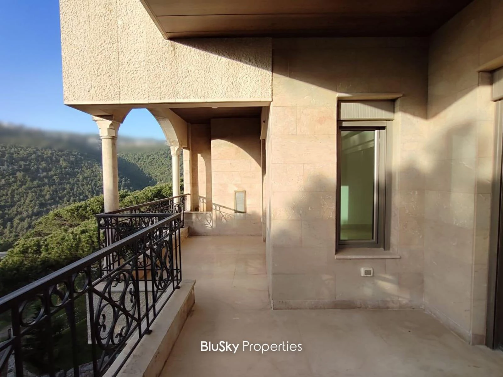 Duplex 350m² Balcony for Rent in Baabdat — الصورة 4