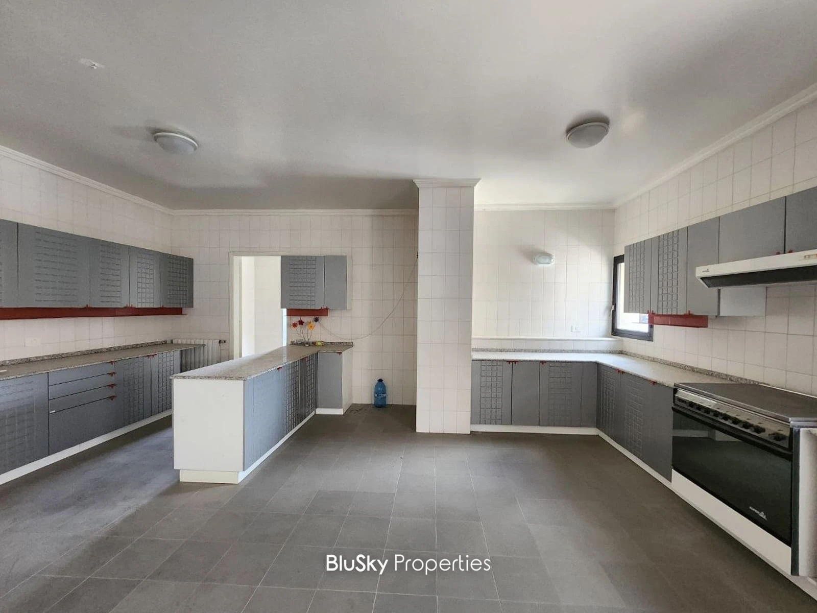 Duplex 400m² with Mountain View for Rent in Baabdat — الصورة 5