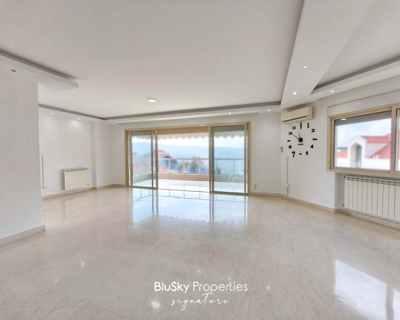 Duplex 480m² with Mountain View for Rent in Baabdat