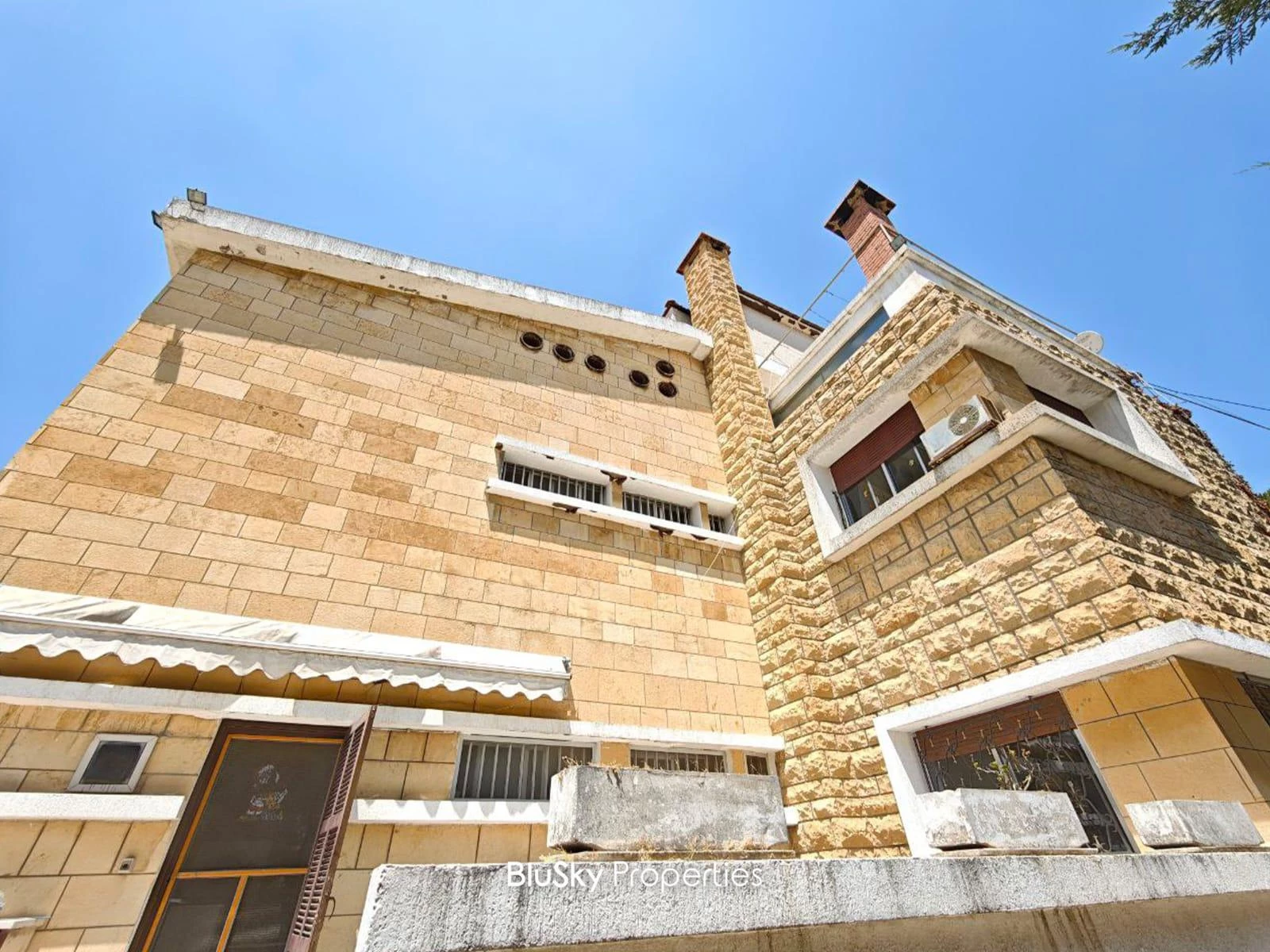 Villa 700m² Terrace for Sale in Baabdat — photo 4