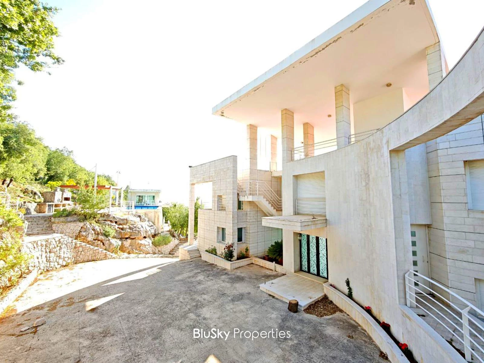 Villa 3,600m² Terrace for Sale in Baskinta — الصورة 4