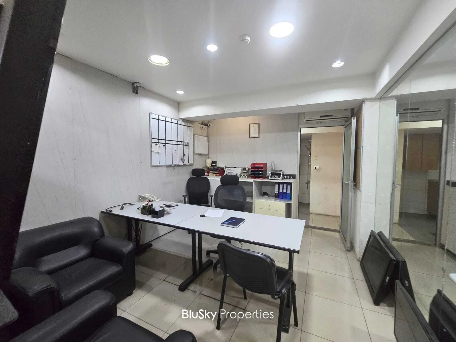 Shop 172m² for Rent in Baouchrieh — photo 2