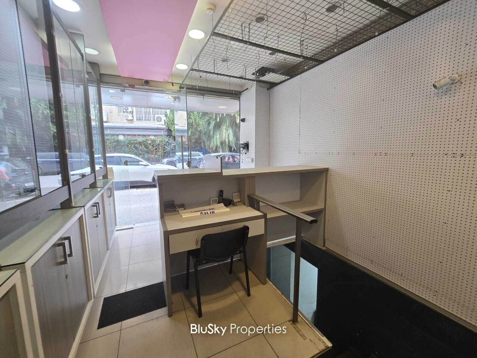 Shop 172m² for Rent in Baouchrieh — photo 3