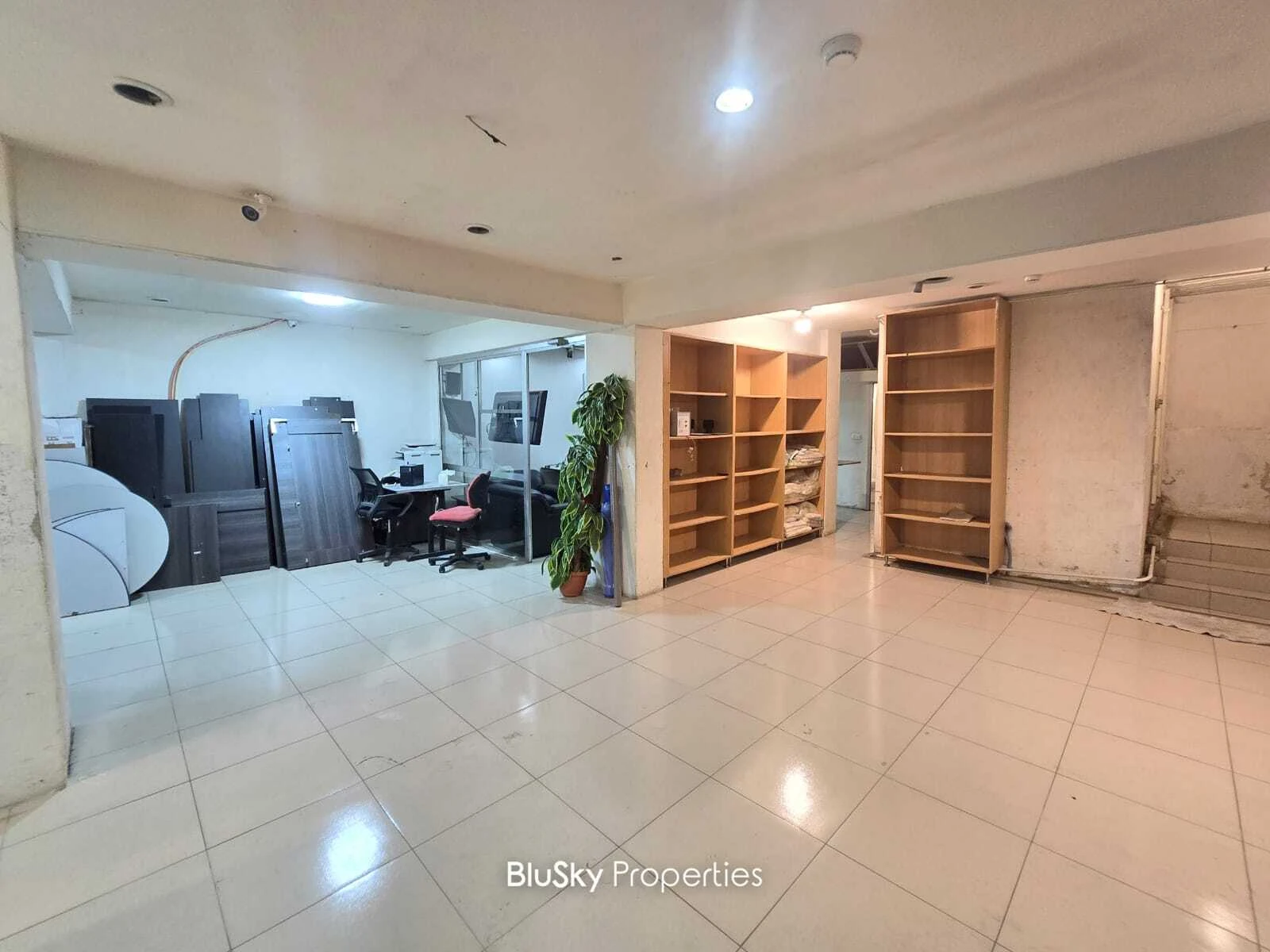 Shop 172m² for Rent in Baouchrieh — photo 4