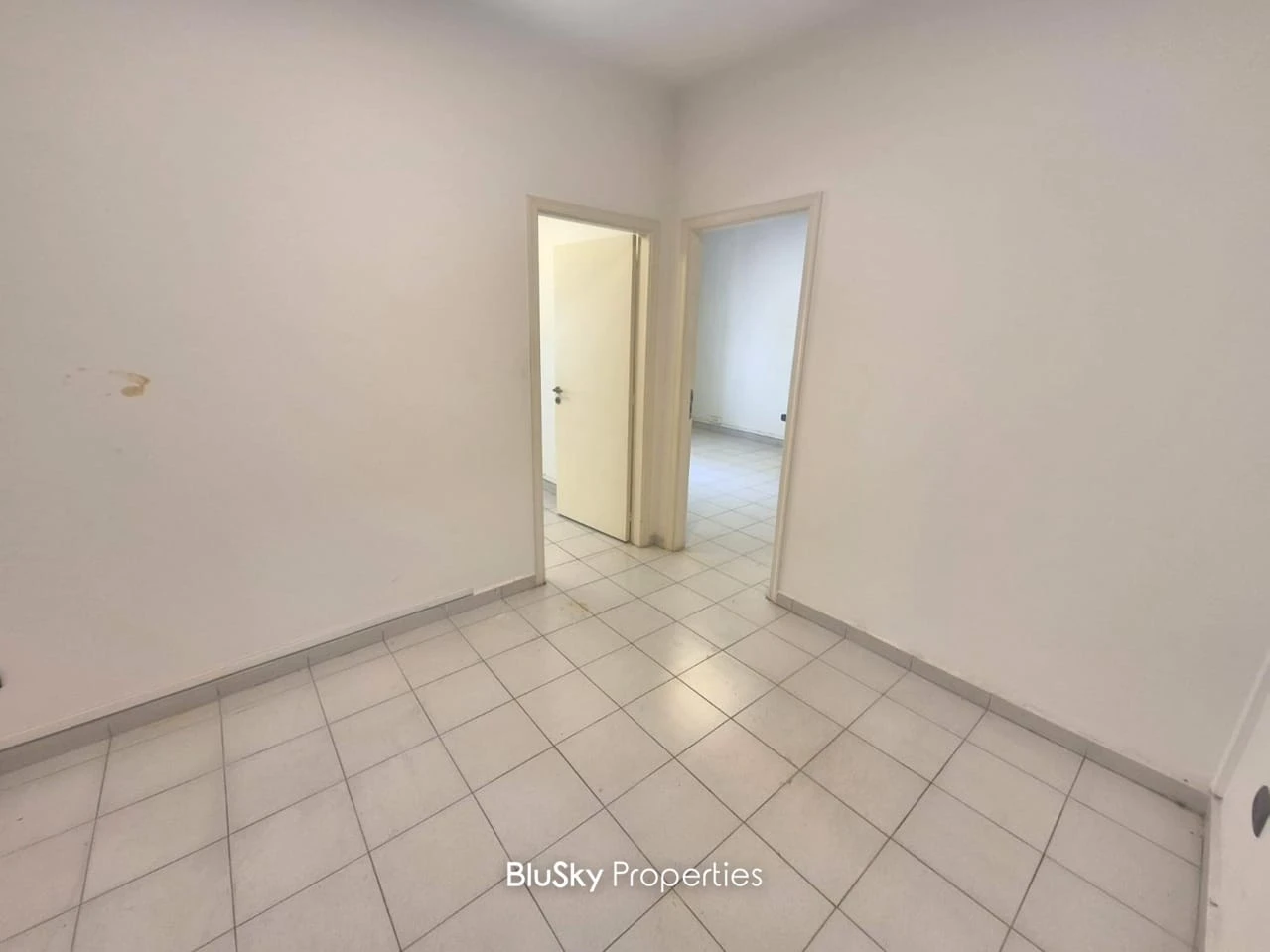 Office 60m² for Rent in Bauchrieh — الصورة 3
