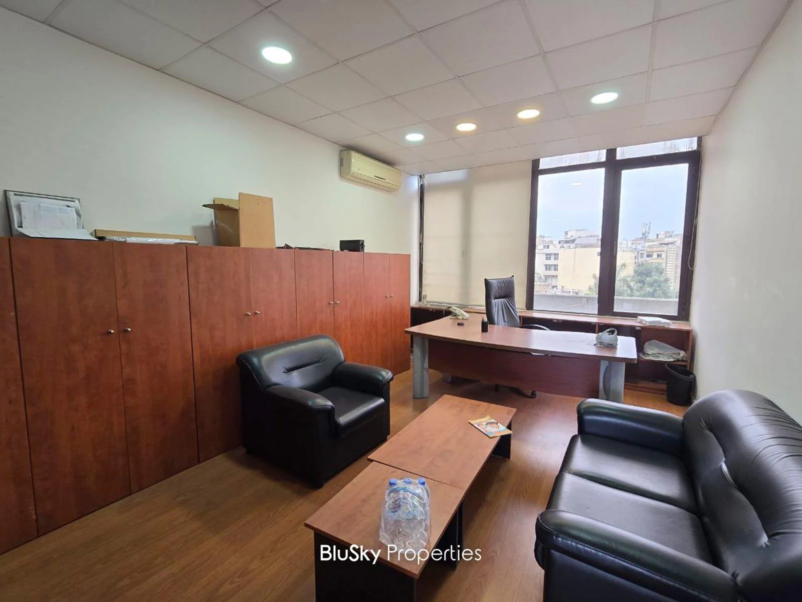 Office 60m² for Rent in Bauchrieh