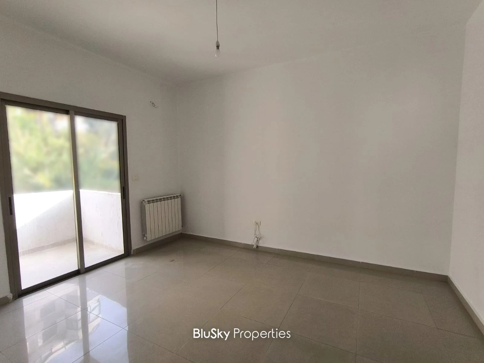 Apartment 210m² for Sale in Beit El Chaar — الصورة 3