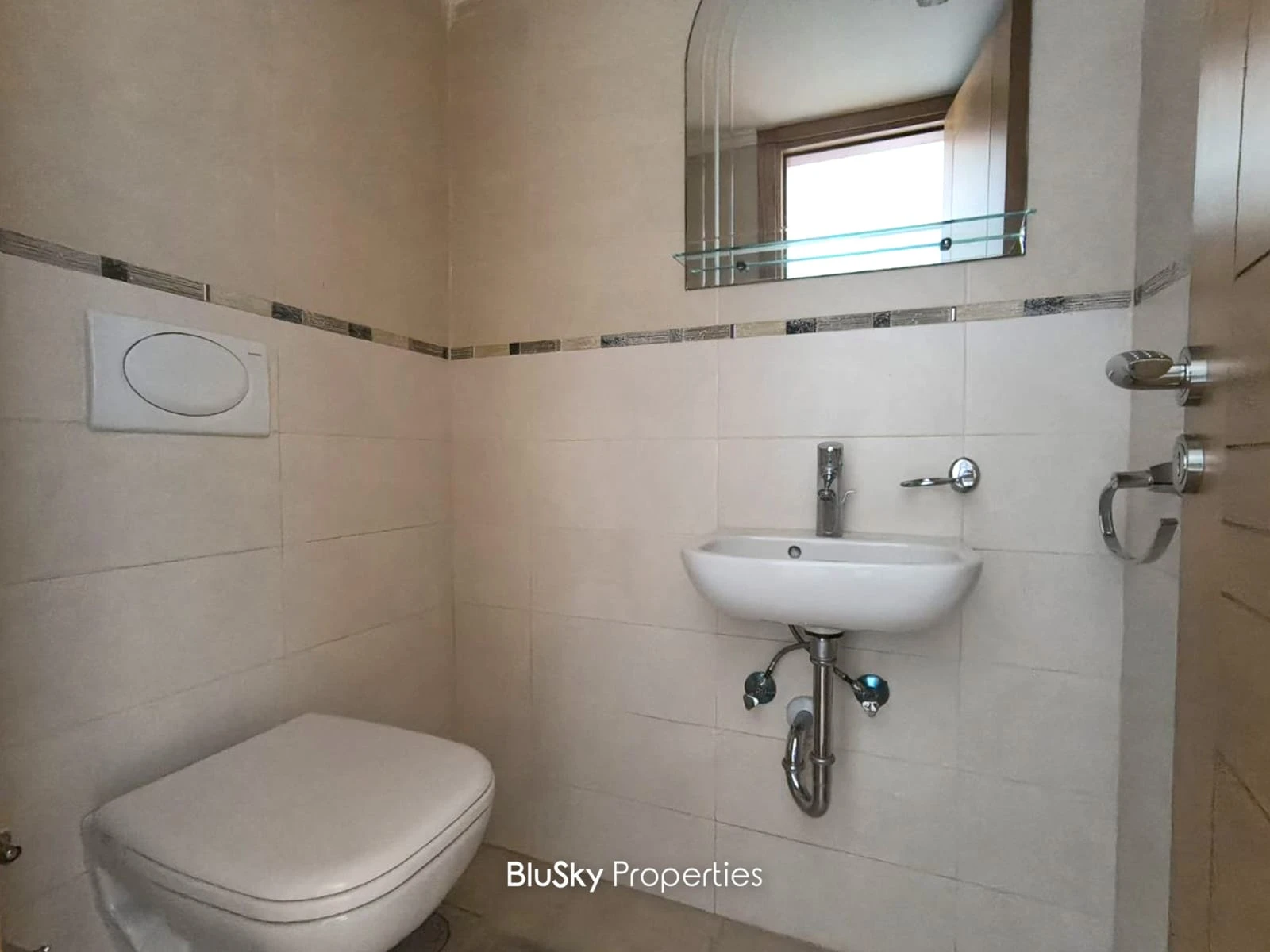 Apartment 210m² for Sale in Beit El Chaar — الصورة 4