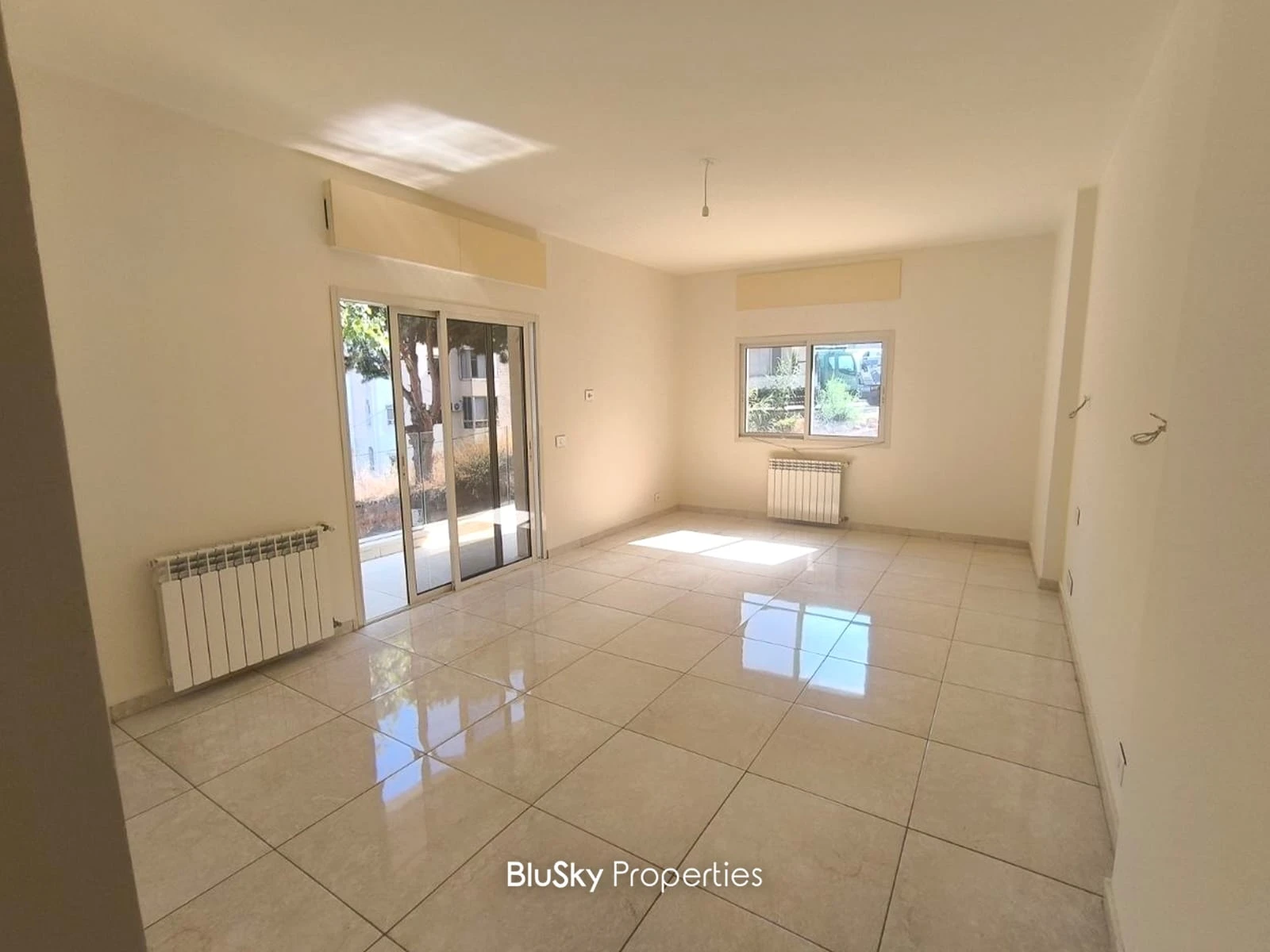 Apartment 318m² with Sea View for Sale in Beit El Chaar — الصورة 4