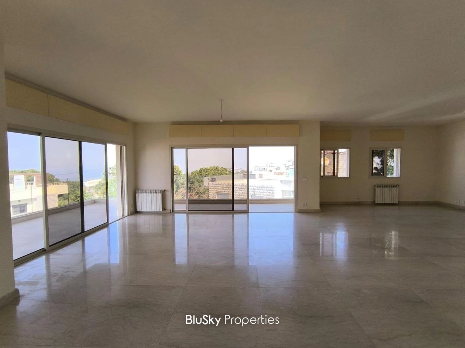 Apartment 318m² 3 Beds for Sale in Beit El Chaar
