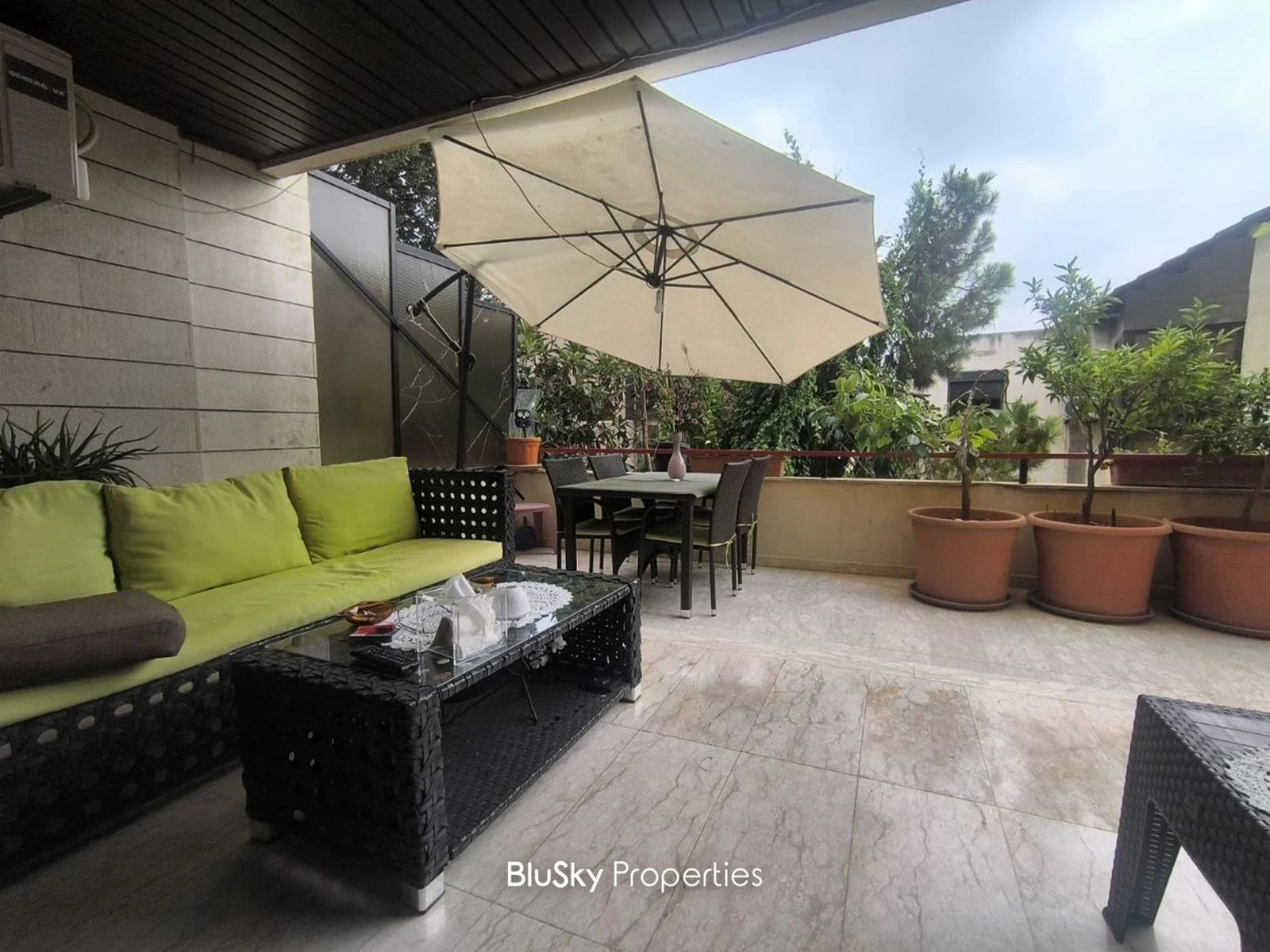 Apartment 350m² for Sale in Beit El Chaar — الصورة 2