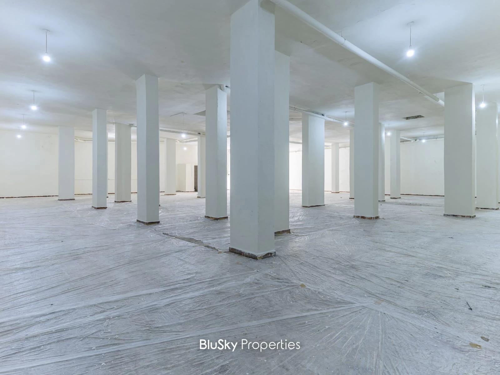 Warehouse 470m² for Rent in Beit El Chaar — الصورة 5