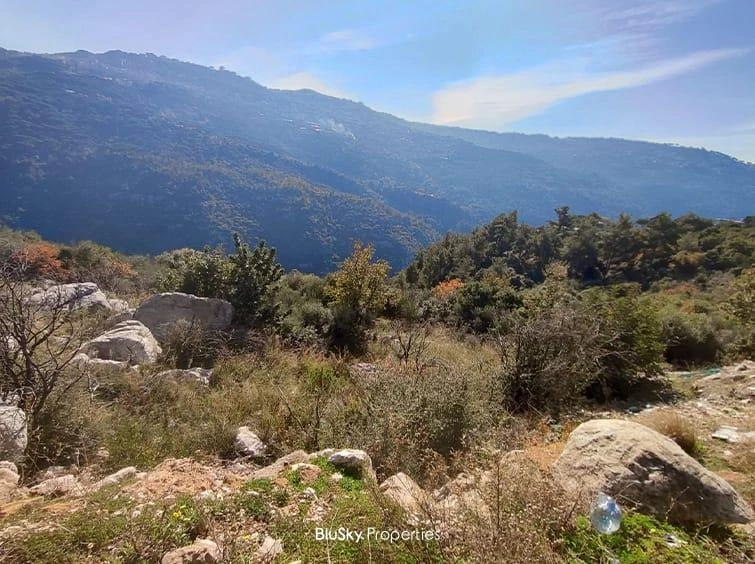 Land 910m² for Sale in Beit Meri