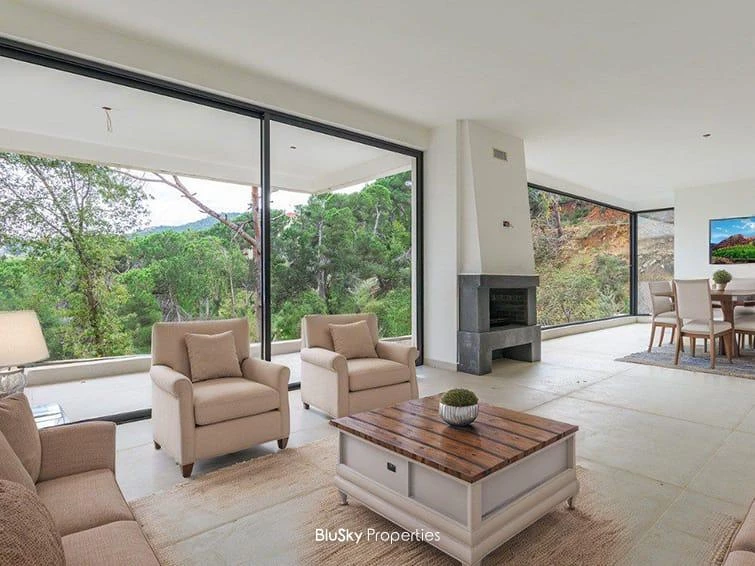 Apartment 200m² Terrace for Sale in Bikfaya