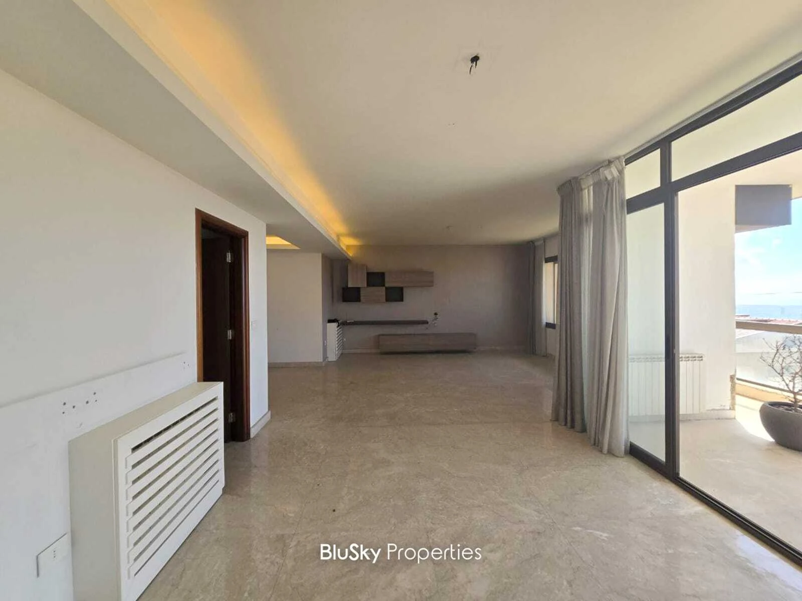 Apartment 215m² Sea View for Sale in Biyada