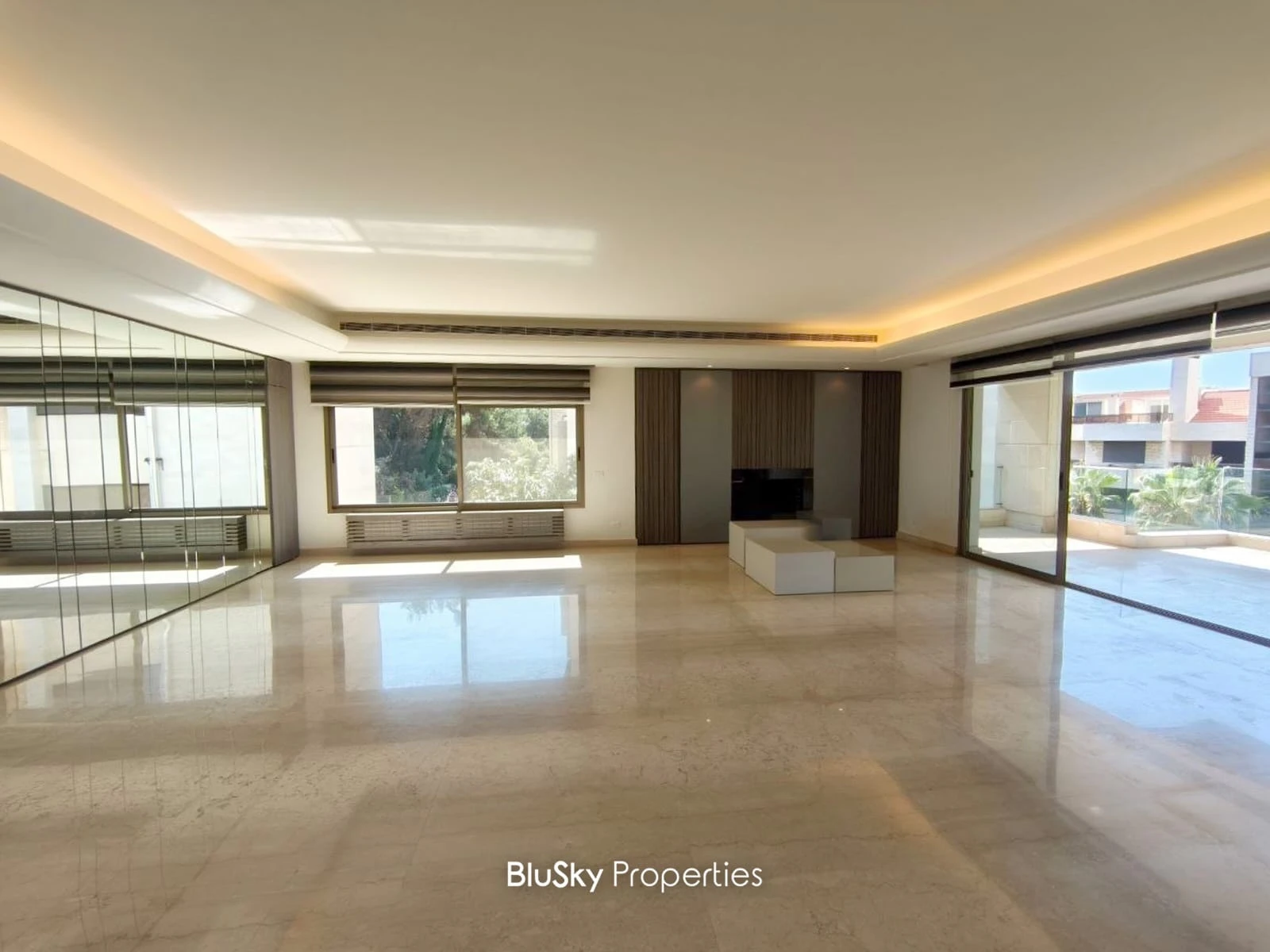 Apartment 307m² with Sea View for Rent in Biyada