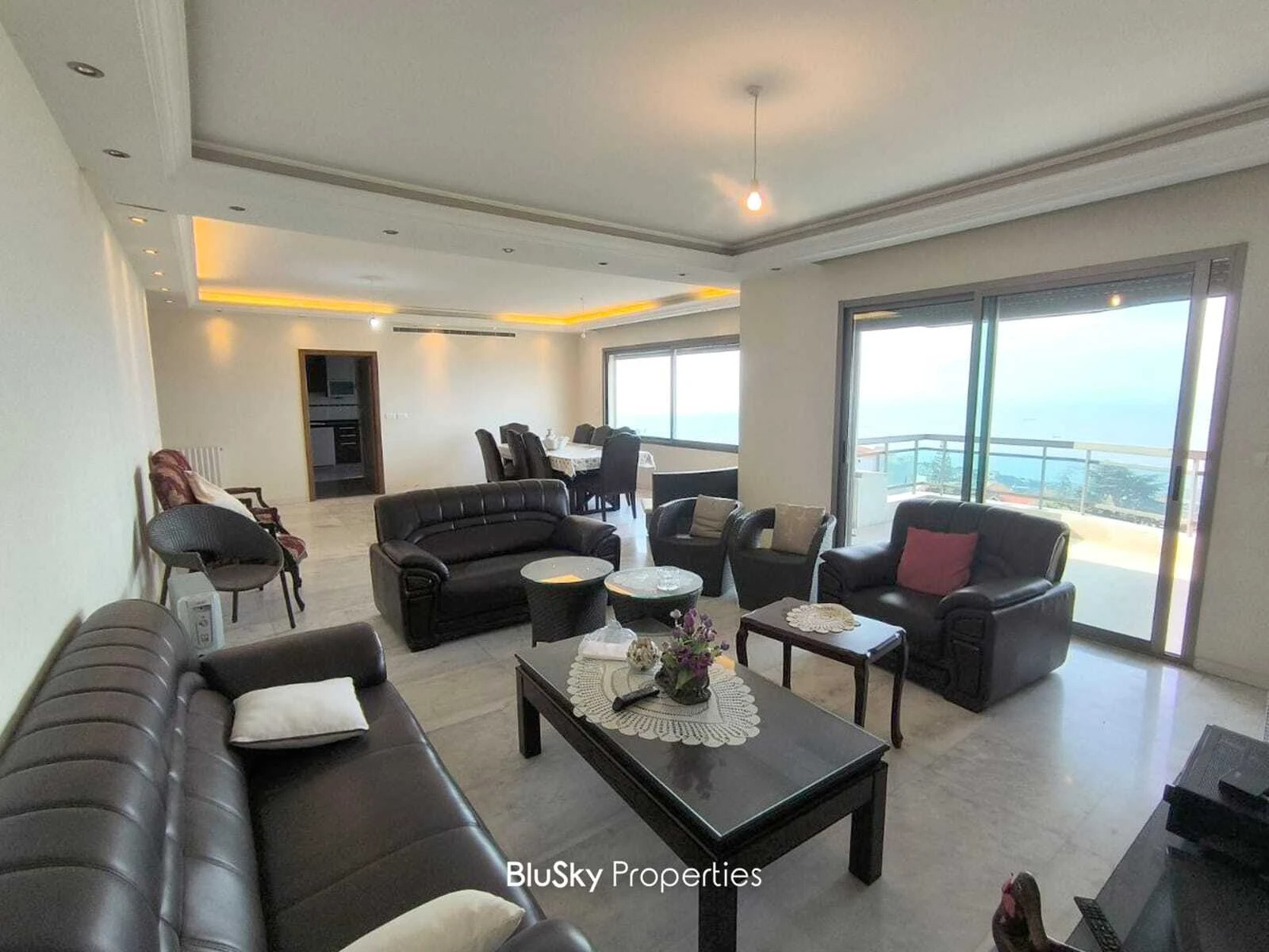 Apartment 350m² Terrace for Sale or Rent in Biyada
