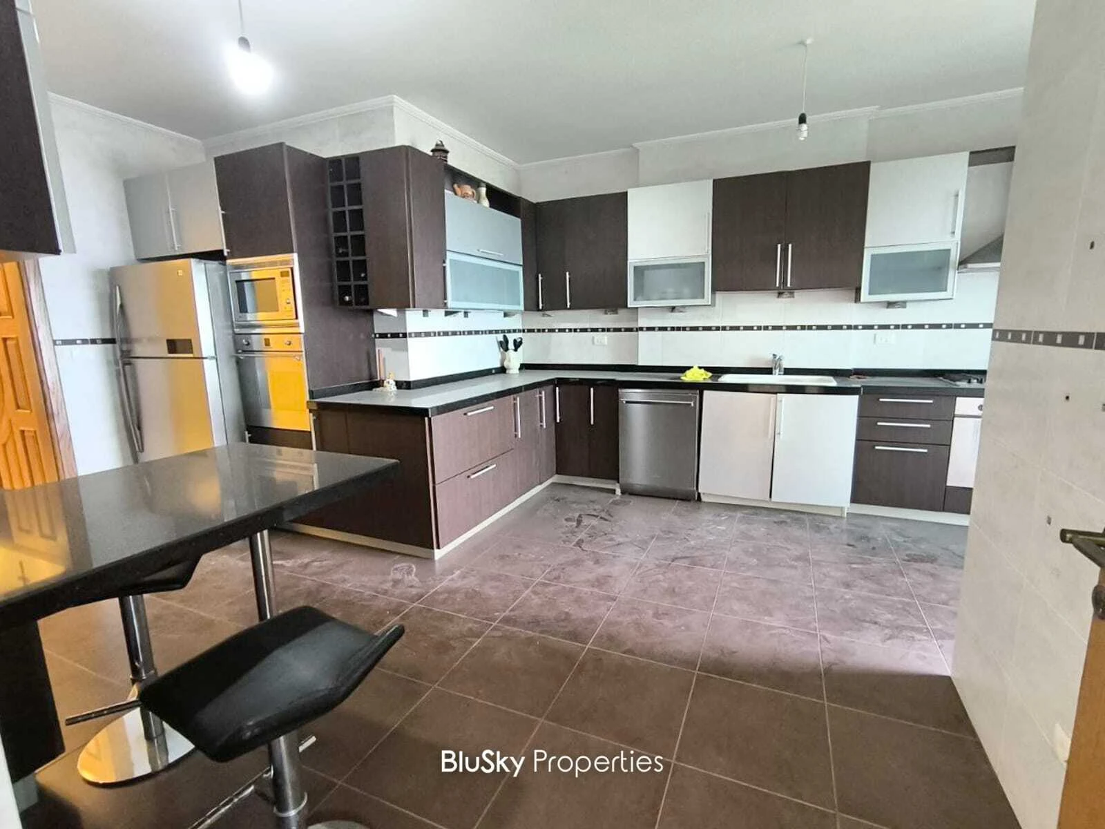 Apartment 350m² Terrace for Sale or Rent in Biyada — الصورة 5