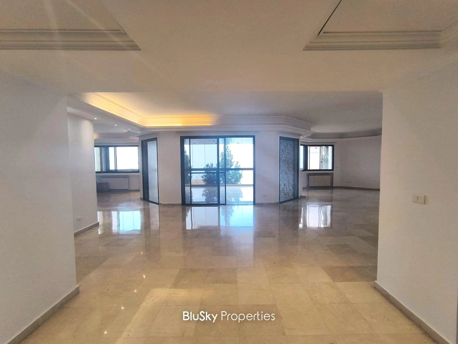 Apartment 480m² Sea View for Sale in Biyada