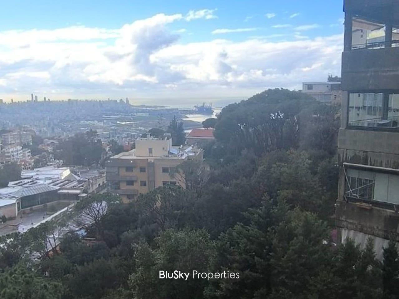 Land 1666m² for Sale in Bkennaya