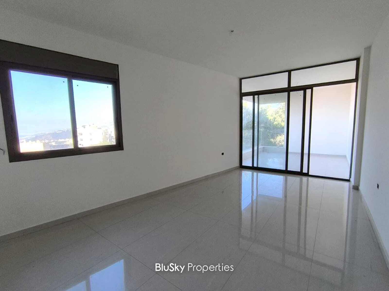Apartment 125m² Balcony for Sale in Beit El Kiko — الصورة 1