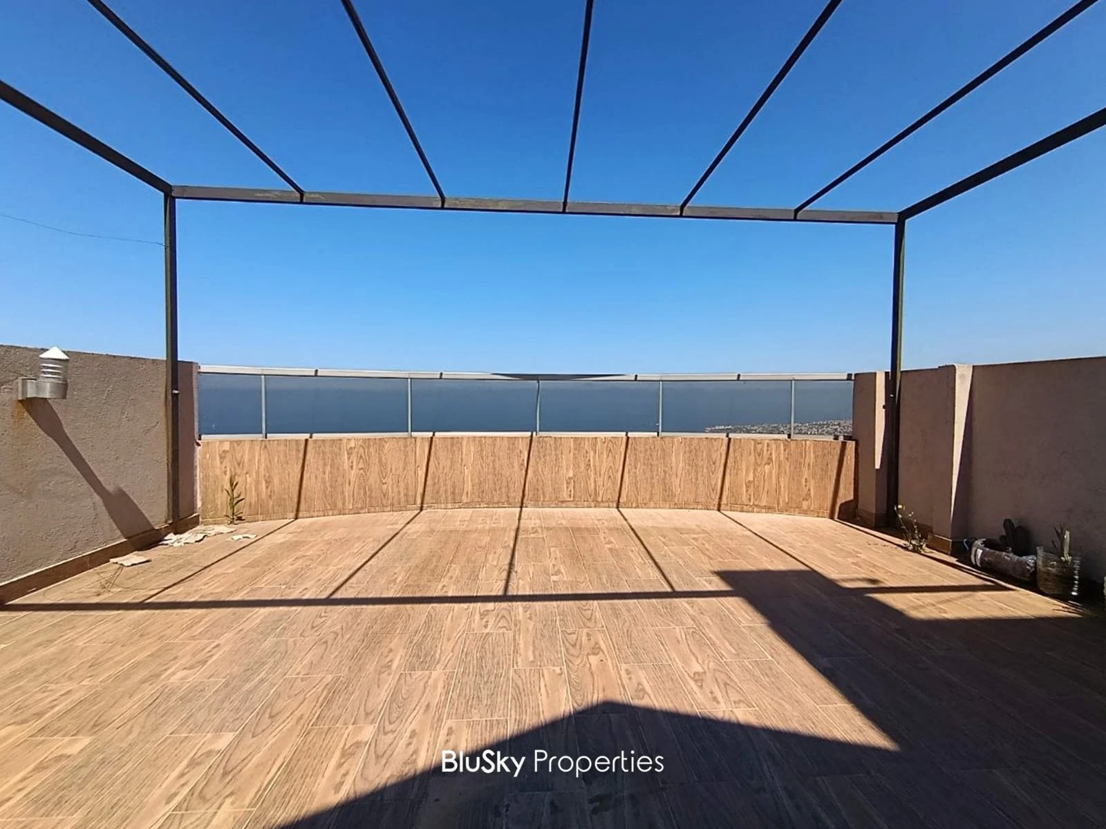 Apartment 100m² with Terrace for Rent in Blat