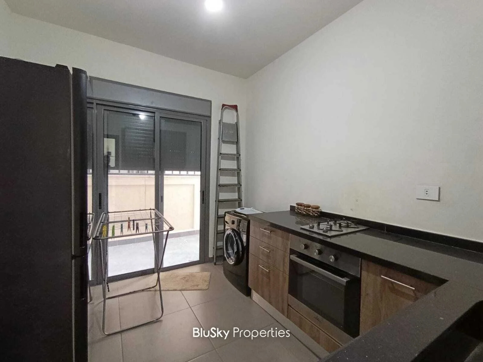 Apartment 100m² with Terrace for Sale in Blat — الصورة 3