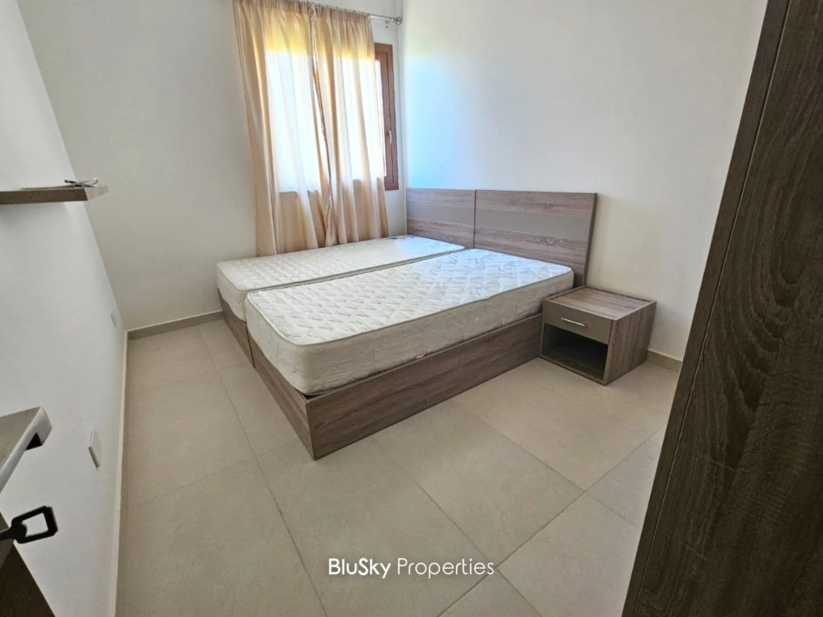 Apartment 110m² with City View for Rent in Blat — الصورة 2