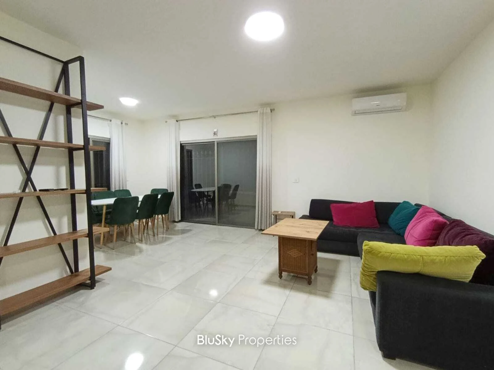 Apartment 120m² with Garden for Sale in Blat
