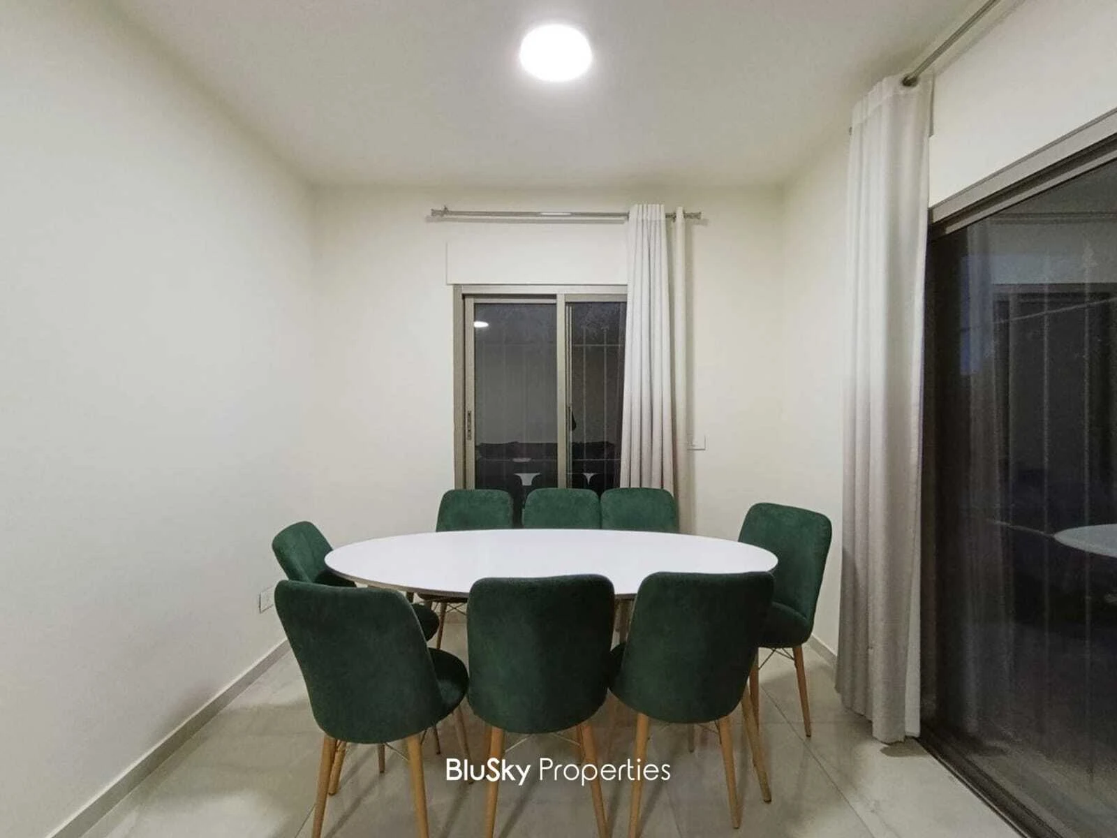 Apartment 120m² with Garden for Sale in Blat — الصورة 4