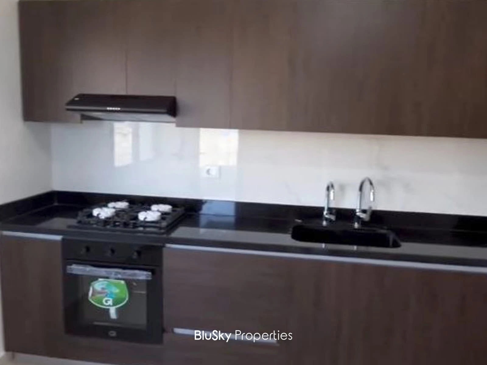 Apartment 121m² with Sea View for Sale in Blat — الصورة 2