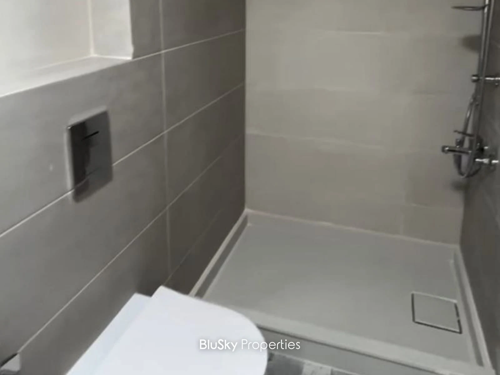 Apartment 121m² with Sea View for Sale in Blat — الصورة 4